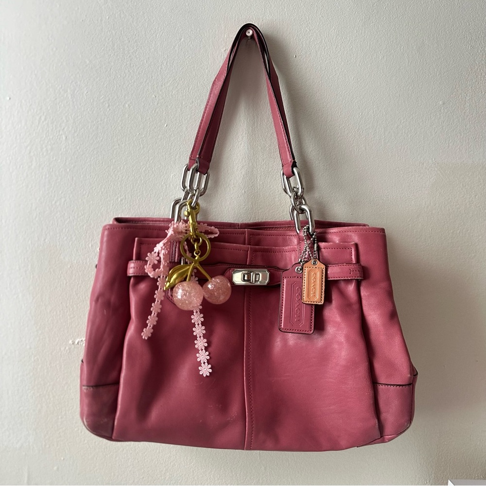 INSANE Pink Brick Colored Coach Shoulder Bag - Picture 3 of 10